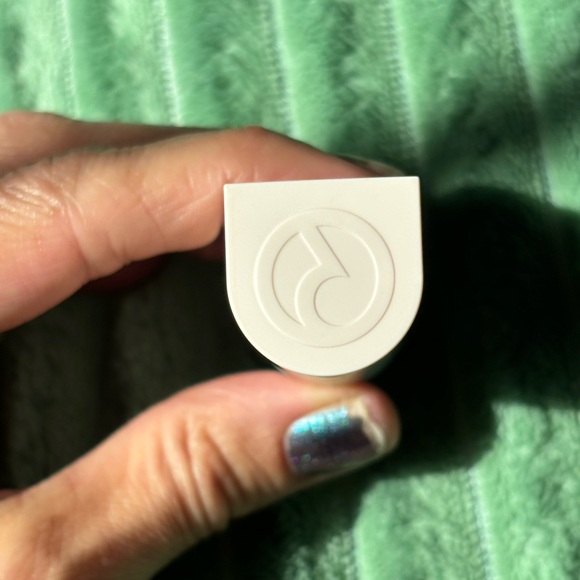 Rare Beauty by Selena Gomez Lipstick - Picture 5 of 9